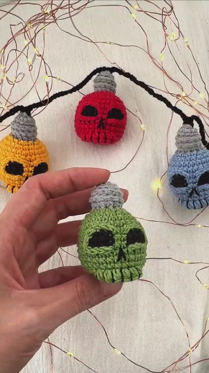 Crochet Skull String Lights Pattern PDF – Halloween Skull Garland, Spooky Crochet Decor, Amigurumi Light Bulb Pattern